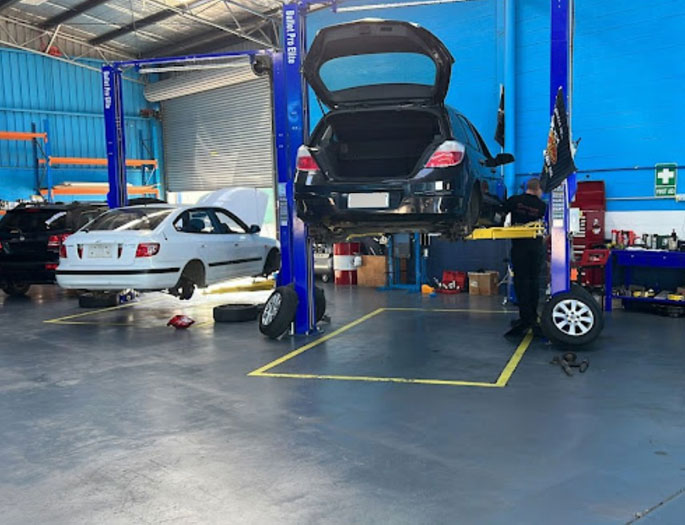 Car Mechanic in Geelong